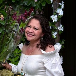 Meet your Posher, Fatima